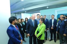 COP29 prezidenti Azərbaycan QHT-lərinin pavilyonuna baş çəkib (FOTO)