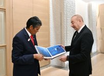 President Ilham Aliyev meets with President of Palau (PHOTO)