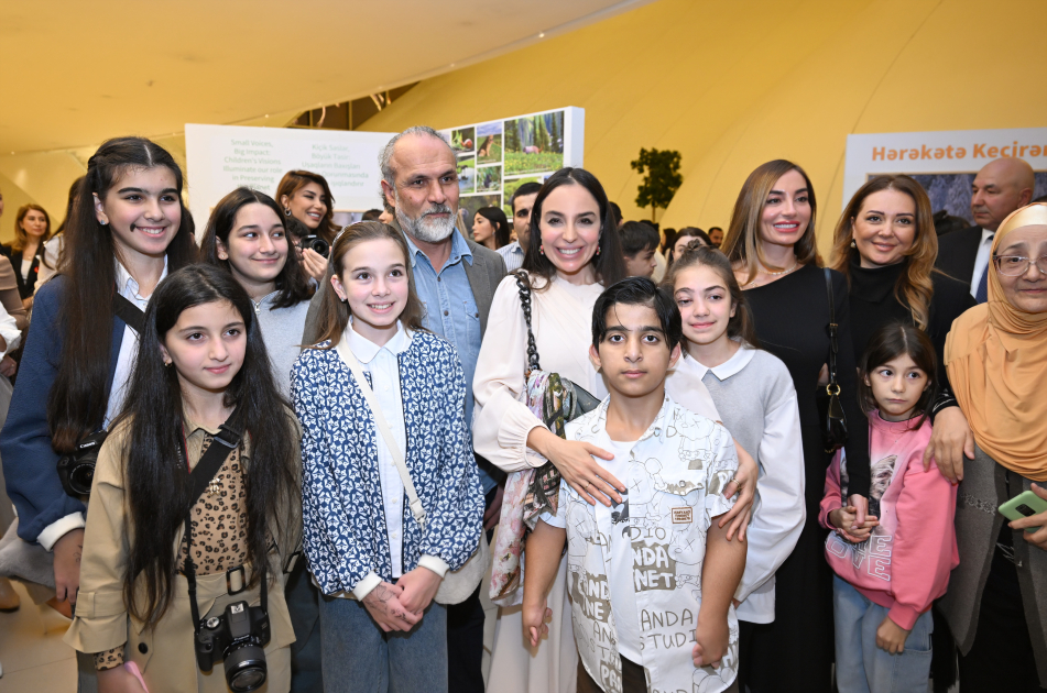 Heydər Əliyev Mərkəzində “Yer kürəsi uşaqların gözü ilə” fotosərgisi açılıb (FOTO)