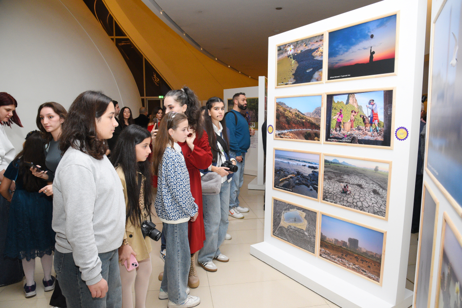 Heydər Əliyev Mərkəzində “Yer kürəsi uşaqların gözü ilə” fotosərgisi açılıb (FOTO)