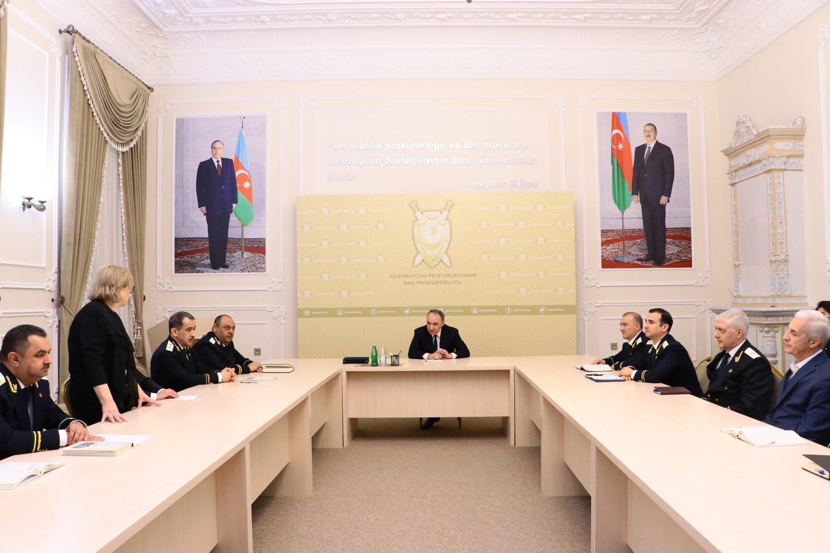 Azərbaycan Prokurorluğunun veteranının yubileyi münasibətilə tədbir keçirilib (FOTO)