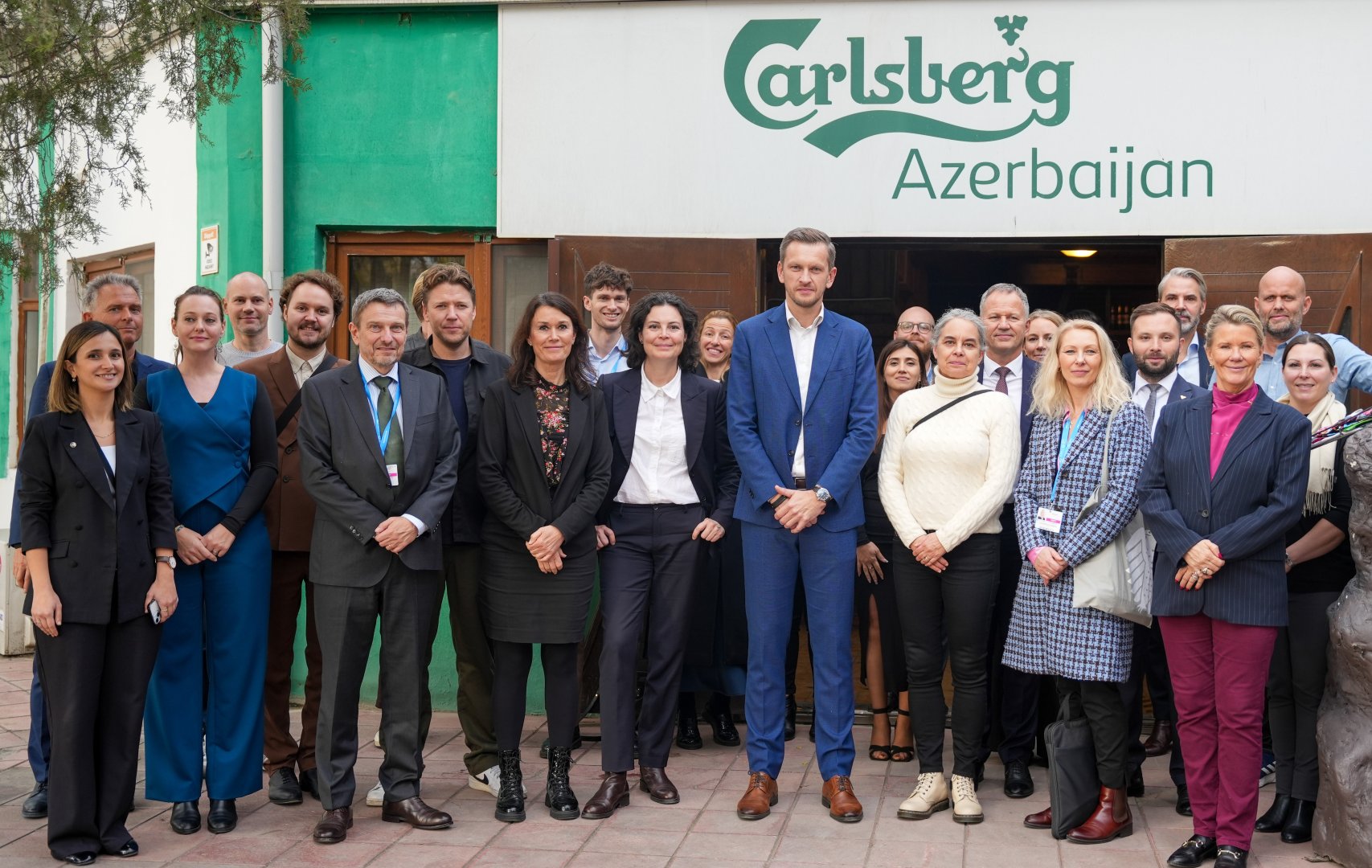 Делегация Дании посетила завод Carlsberg Azerbaijan (ФОТО)