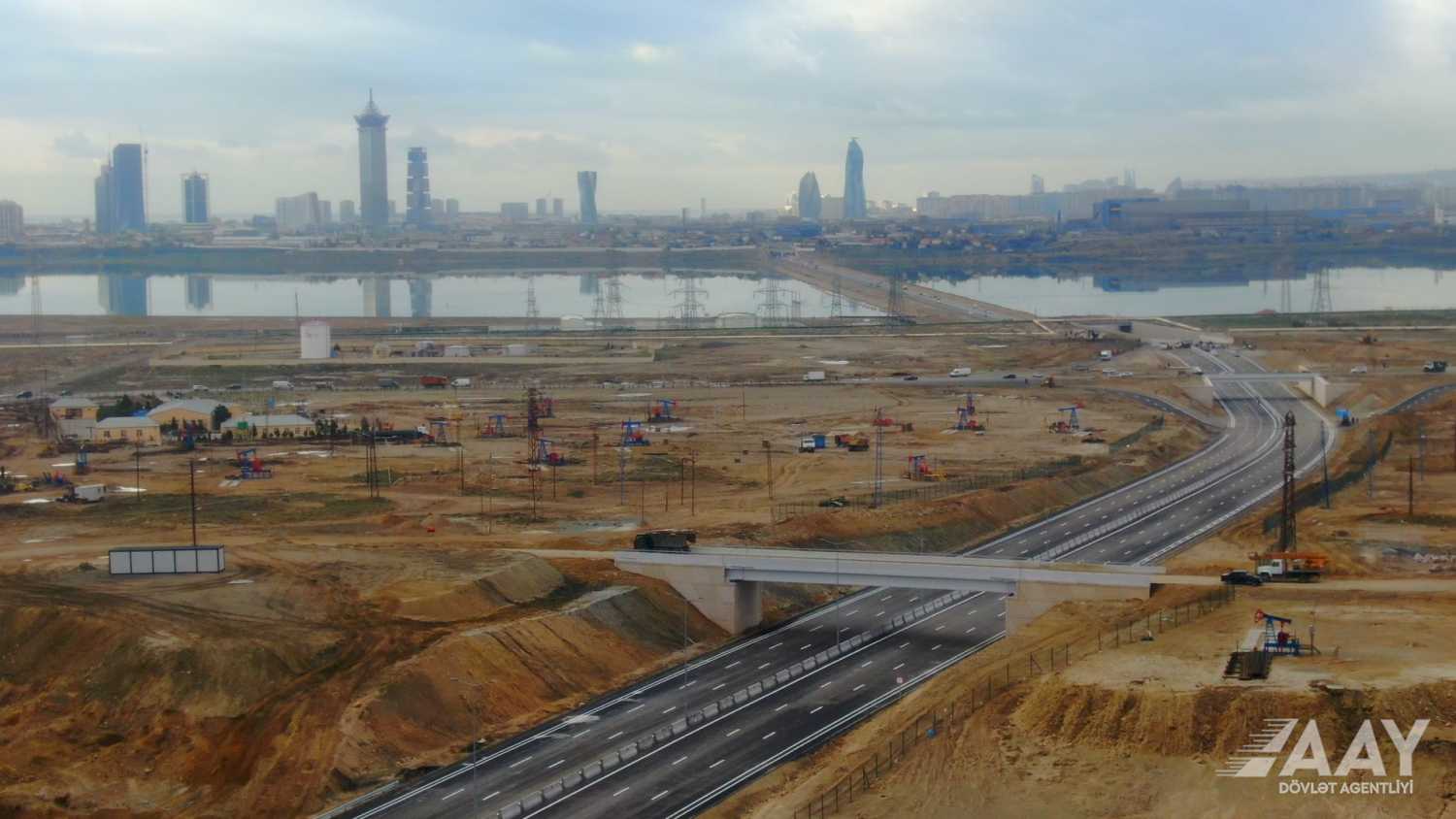 Yeni inşa edilən Böyükşor-Pirşağı yolundan görüntülər (FOTO/VİDEO)