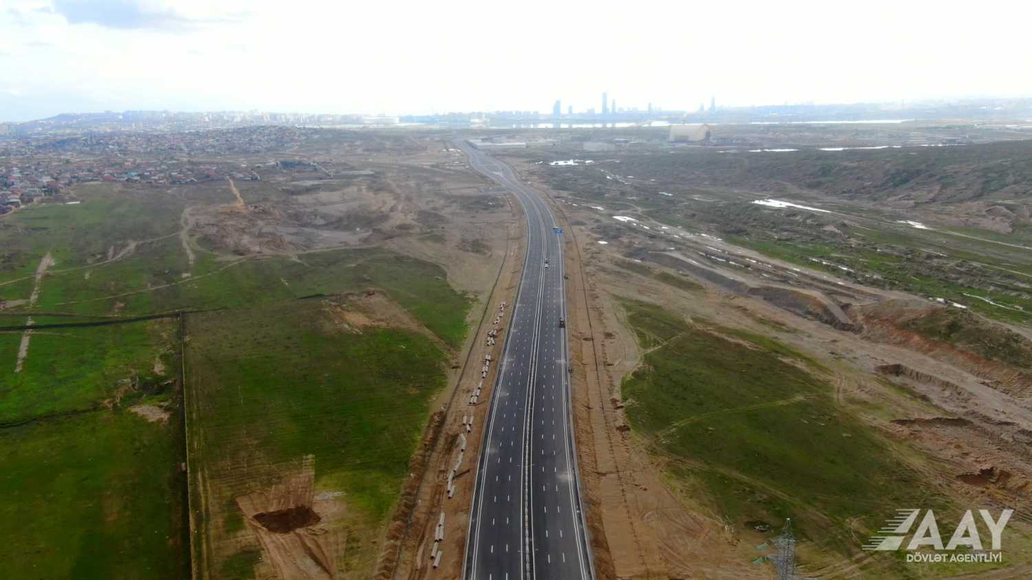 Yeni inşa edilən Böyükşor-Pirşağı yolundan görüntülər (FOTO/VİDEO)