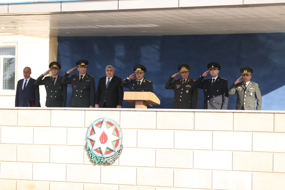 Hərbi prokuror DİN-in Daxili Qoşunlarının hərbi qulluqçuları ilə görüşüb (FOTO)