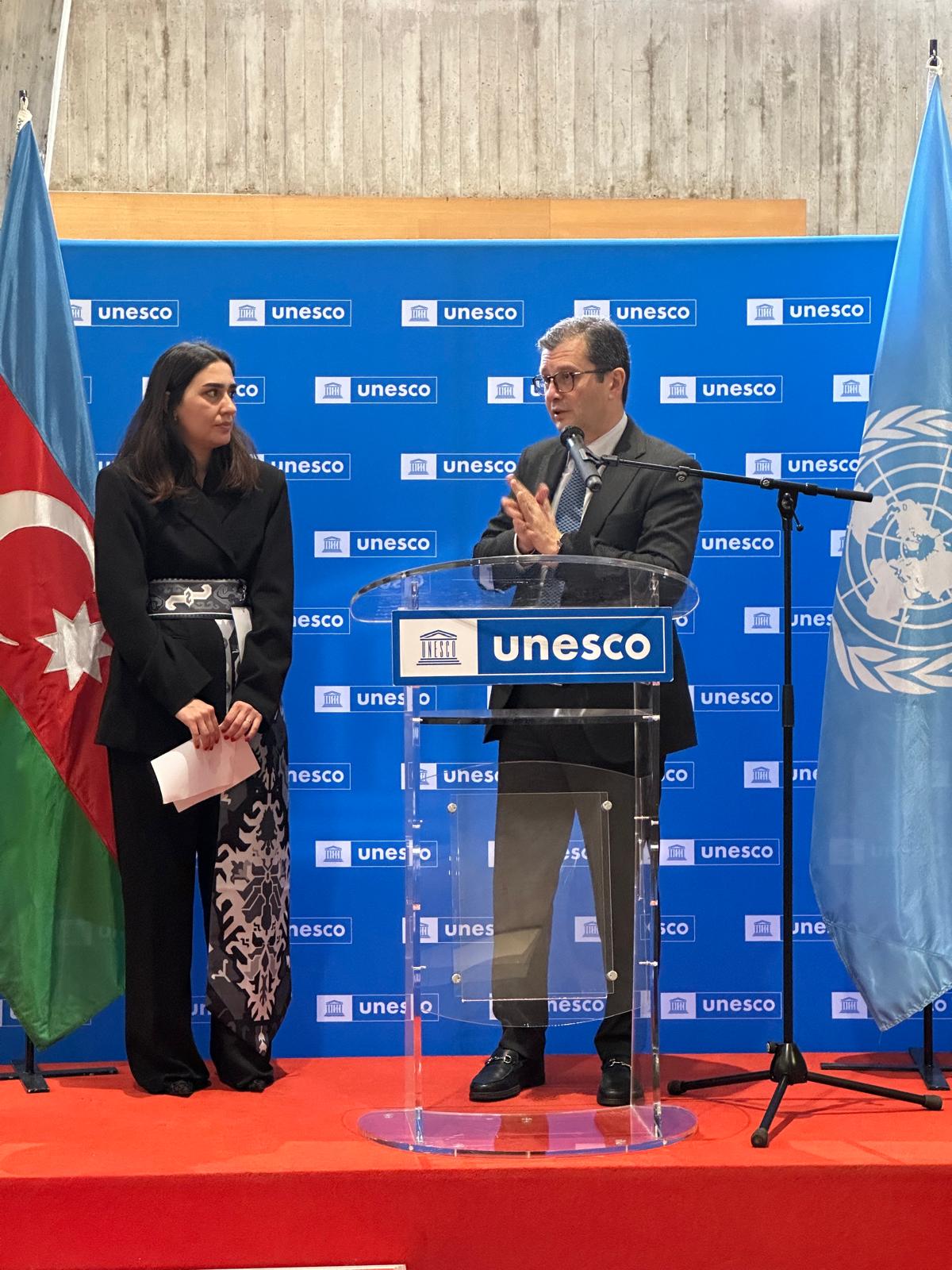 UNESCO-nun mənzil-qərargahında Azərbaycanlı rəssamların “Dayanıqlı Baxış: Daha Yaşıl Gələcək üçün İncəsənət” adlı sərgisi keçirilir (FOTO)