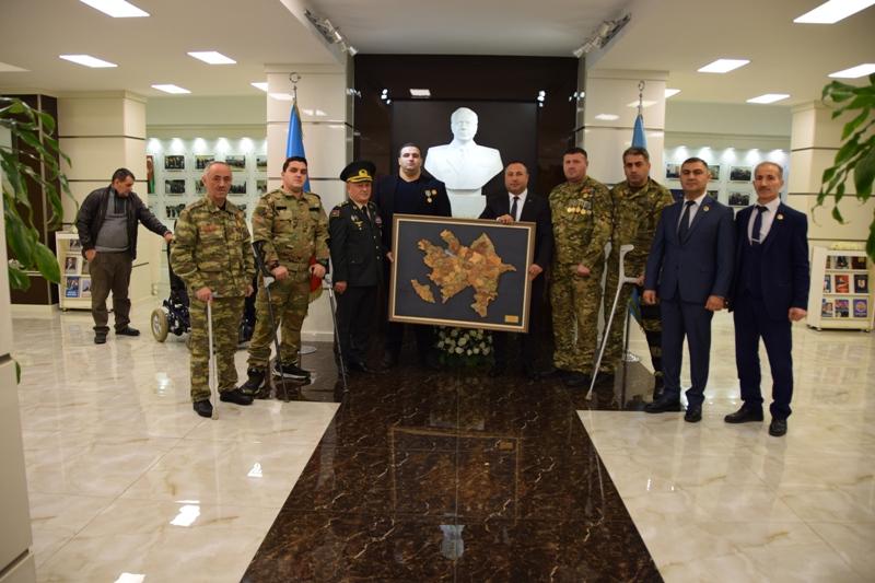 ​Polkovnik Cəlil Xəlilov 44 günlük Vətən müharibəsi qaziləri ilə görüşüb (FOTO)