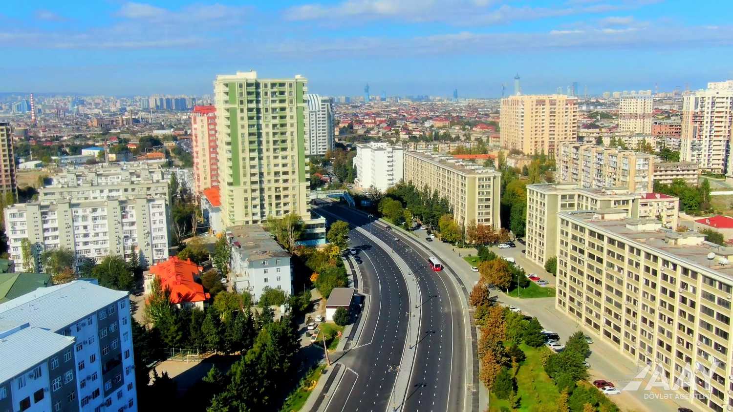 Bakı şəhərində 27 ünvanda təmir işləri aparılıb (FOTO/VİDEO)