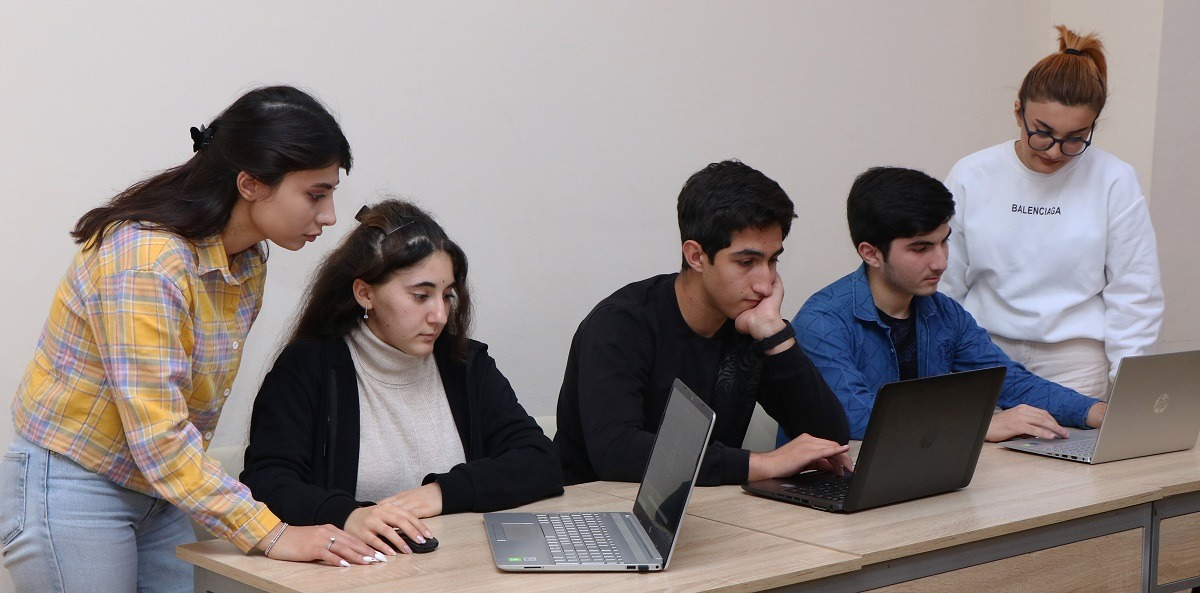 AzMİU Academy: Gələcəyin mütəxəssisləri üçün innovativ təhsil platforması (FOTO)