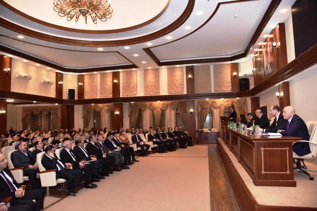 Bakıda qarlı havalara hazırlıq - Texnikalar hazır vəziyyətə gətirildi (FOTO)