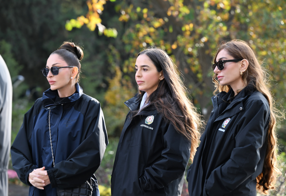 President Ilham Aliyev, First Lady Mehriban Aliyeva, and their family members attend inauguration of Central Botanical Garden (PHOTO/VIDEO)