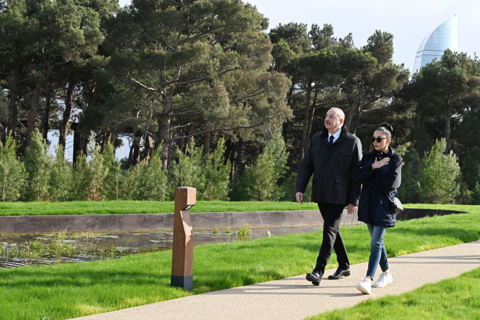 President Ilham Aliyev, First Lady Mehriban Aliyeva, and their family members attend inauguration of Central Botanical Garden (PHOTO/VIDEO)