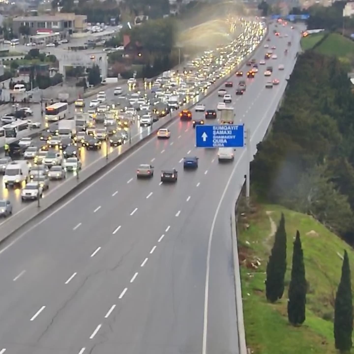 Sürücülərin NƏZƏRİNƏ: bu yollarda tıxac var - SİYAHI (FOTO)