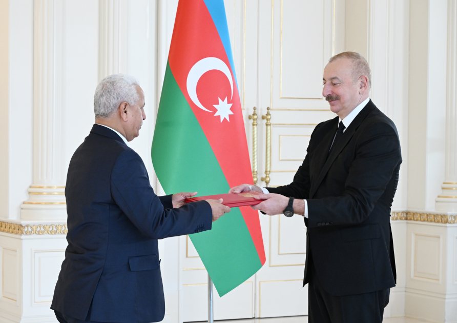 President Ilham Aliyev accepts credentials from newly set ambassador of Yemen to Azerbaijan (PHOTO/VIDEO)