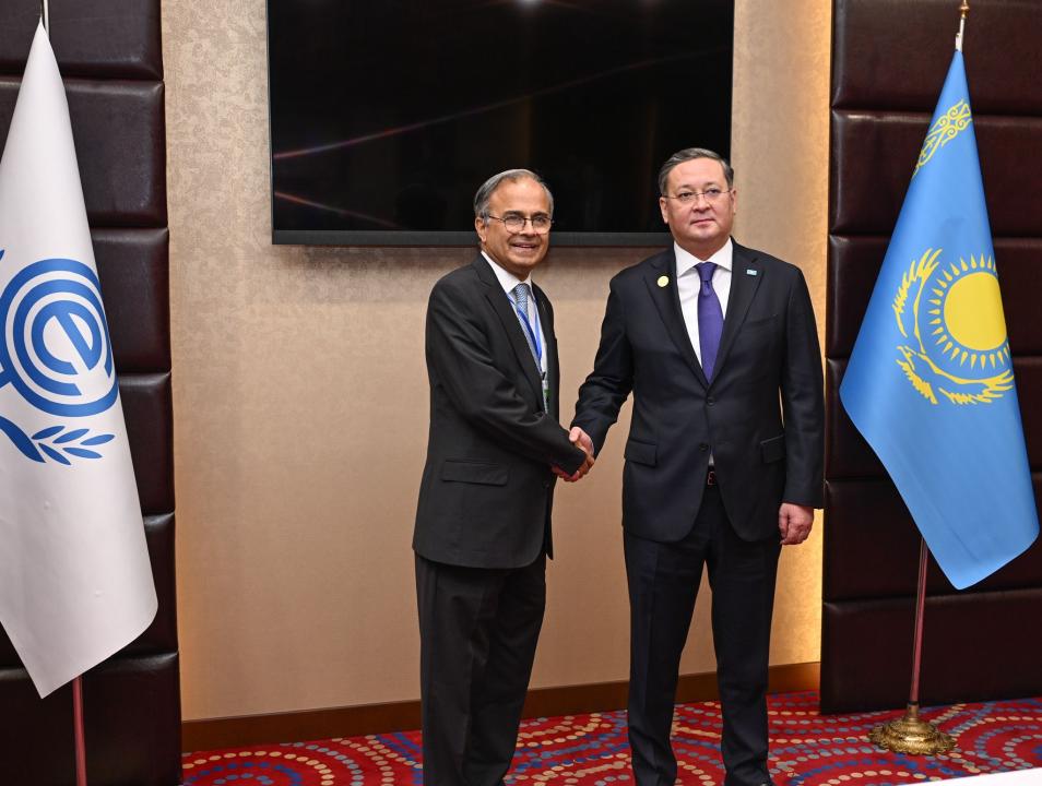 ECO, Kazakhstan explore new avenues for trade collaboration