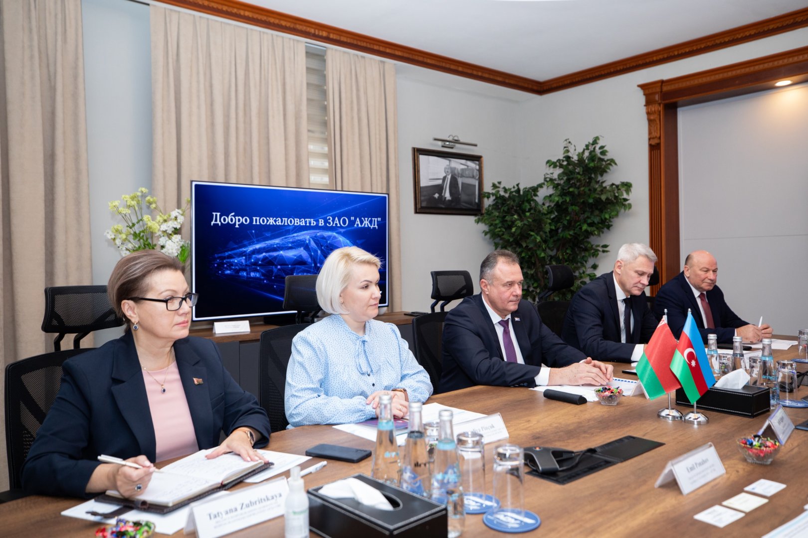 Azərbaycan və Belarus arasında dəmir yolu ilə müntəzəm yükdaşımaların təşkili müzakirə edilib (FOTO)