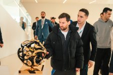 Lionel Messi and his teammates visit Azerbaijan's Heydar Aliyev Center! (PHOTO)