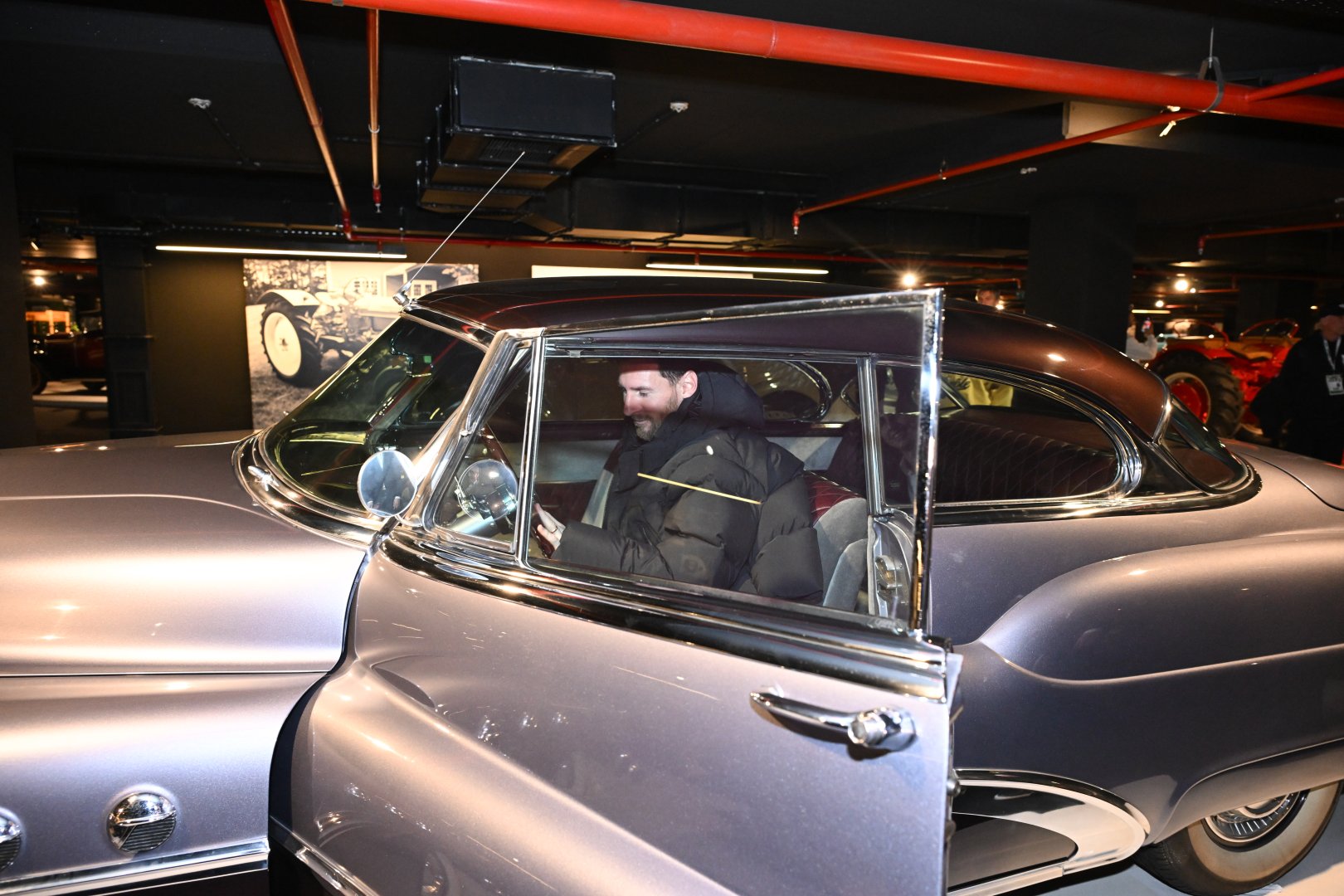 Lionel Messi and his teammates visit Azerbaijan's Heydar Aliyev Center! (PHOTO)