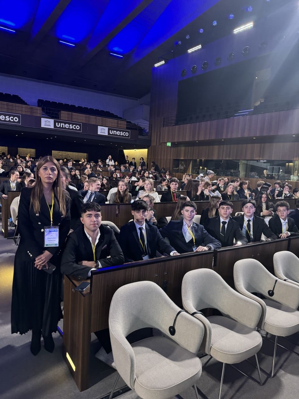 Azərbaycanlı şagird və tələbələr UNESCO-nun qərargahında qlobal problemləri müzakirə ediblər (FOTO)