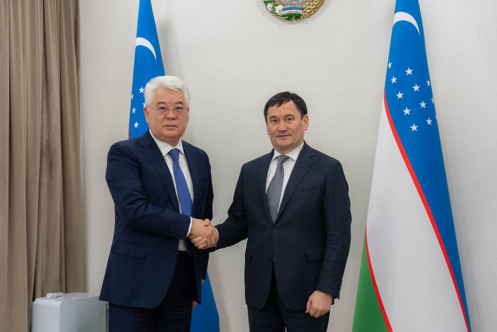 Uzbekistan, Kazakhstan discuss joint projects on construction of railroads