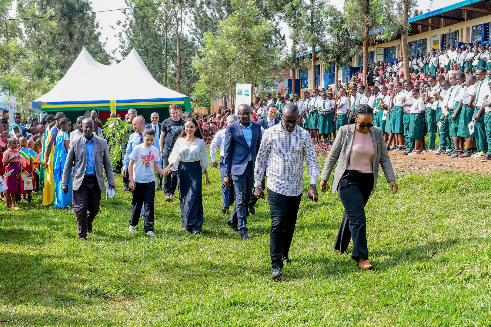 Heydər Əliyev Fondunun dəstəyi ilə Ruanda məktəbi içməli su ilə təchiz olunub (FOTO)