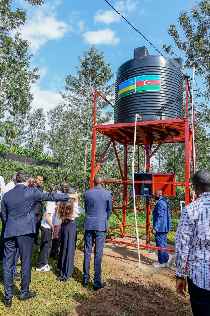 Heydər Əliyev Fondunun dəstəyi ilə Ruanda məktəbi içməli su ilə təchiz olunub (FOTO)