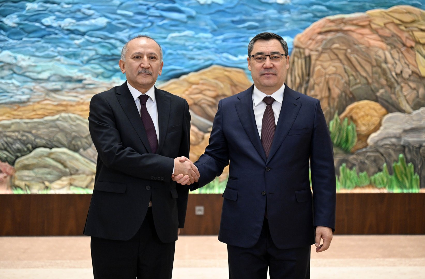 Kyrgyzstan and Uzbekistan discuss strengthening bilateral cooperation