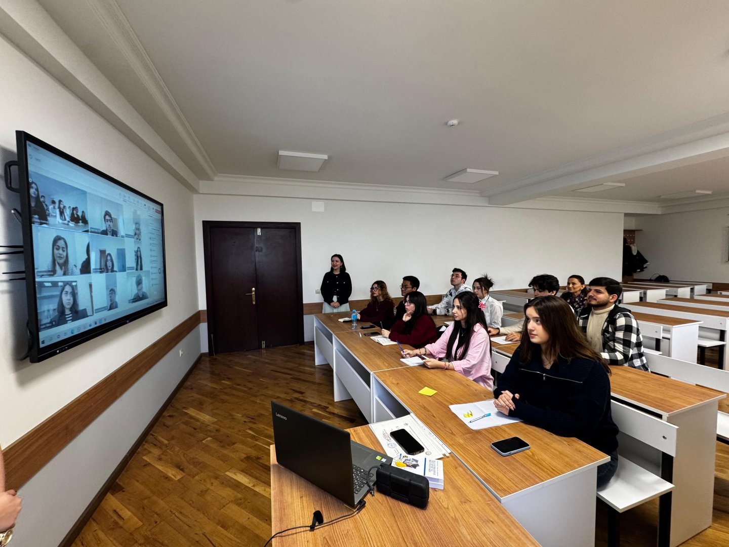 AzMİU və Qarabağ Universitetinin tələbələri arasında "Eko-Debat" keçirilib (FOTO)