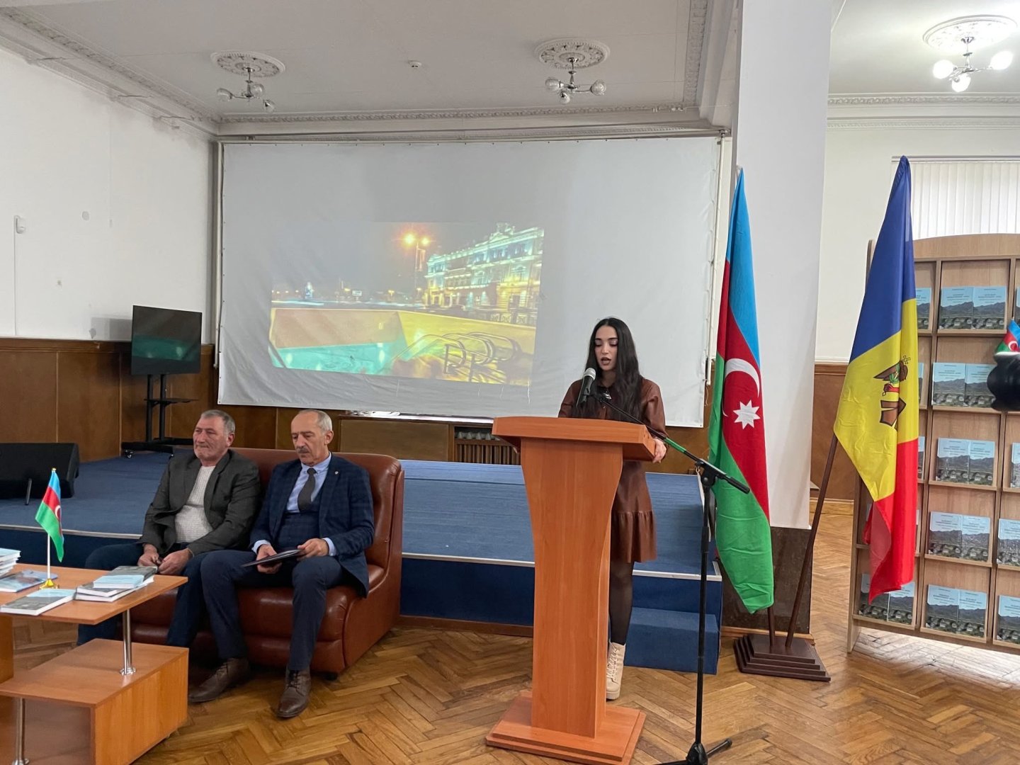 Kişineuda soydaşımızın kitabının təqdimatı keçirilib (FOTO)