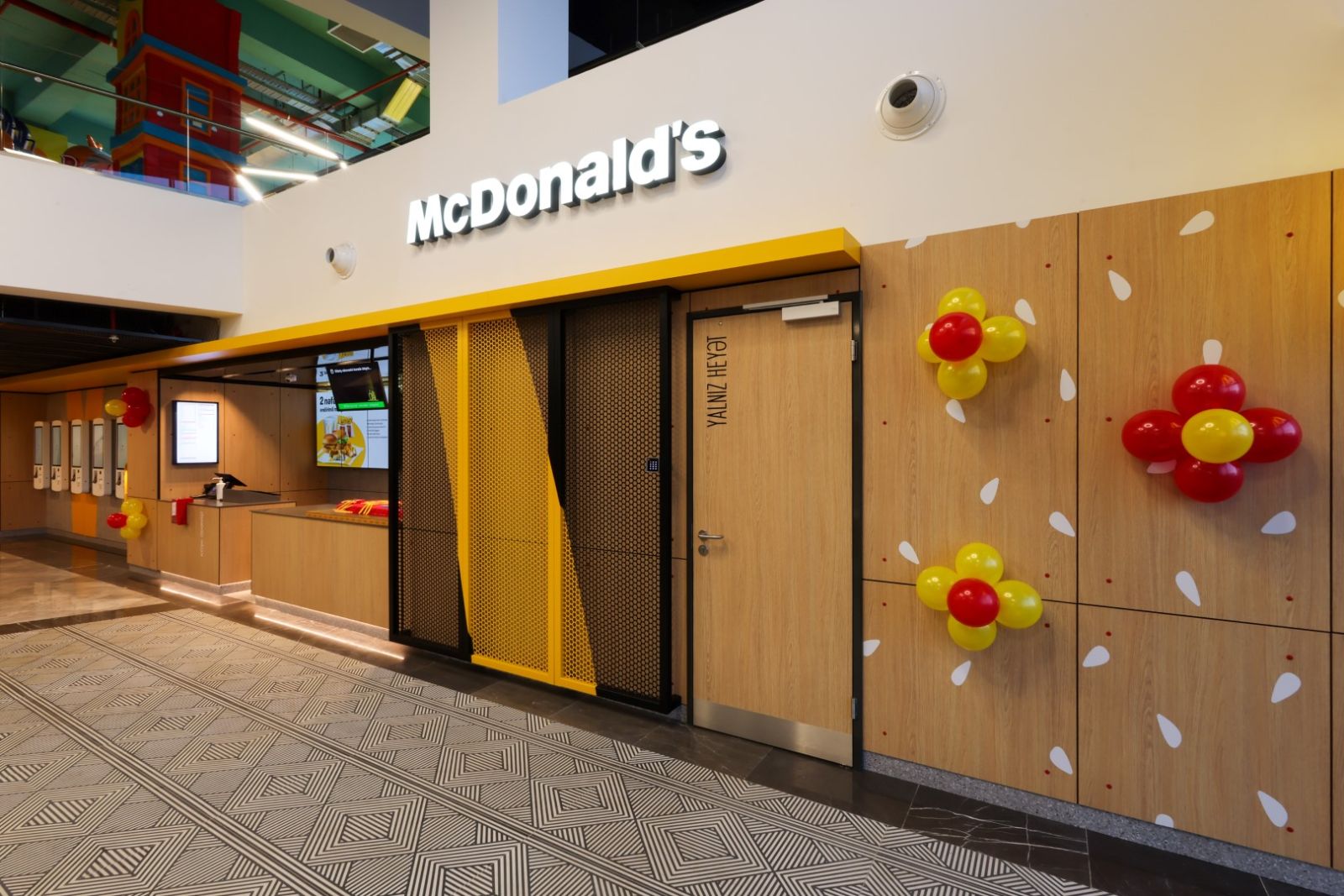 “Sevinc Mall”da “McDonald's Azərbaycan”ın yeni restoranı açılıb (FOTO)