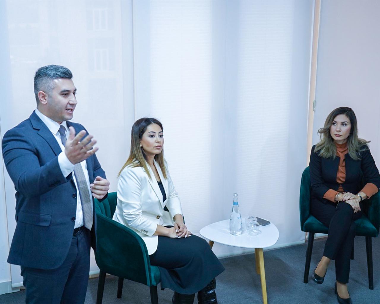 Azərbaycan Üzgüçülük Federasiyası idmançılar üçün seminar keçirdi (FOTO)