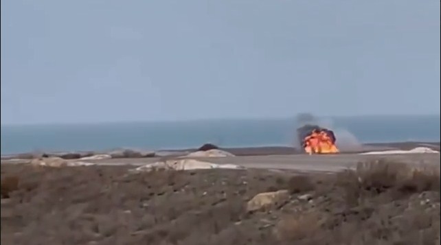 Bakıdan Qroznıya uçan təyyarə Aktauda qəzaya uğradı (FOTO/VİDEO) (YENİLƏNİB)