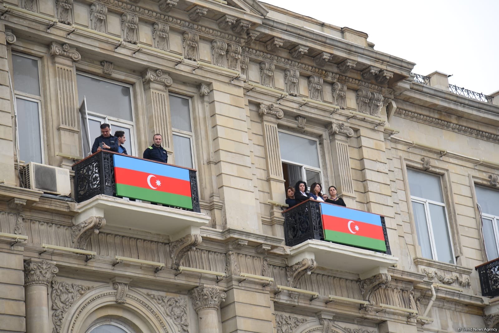 Azerbaijan observes moment of silence for victims of Aktau plane crash (PHOTO/VIDEO)