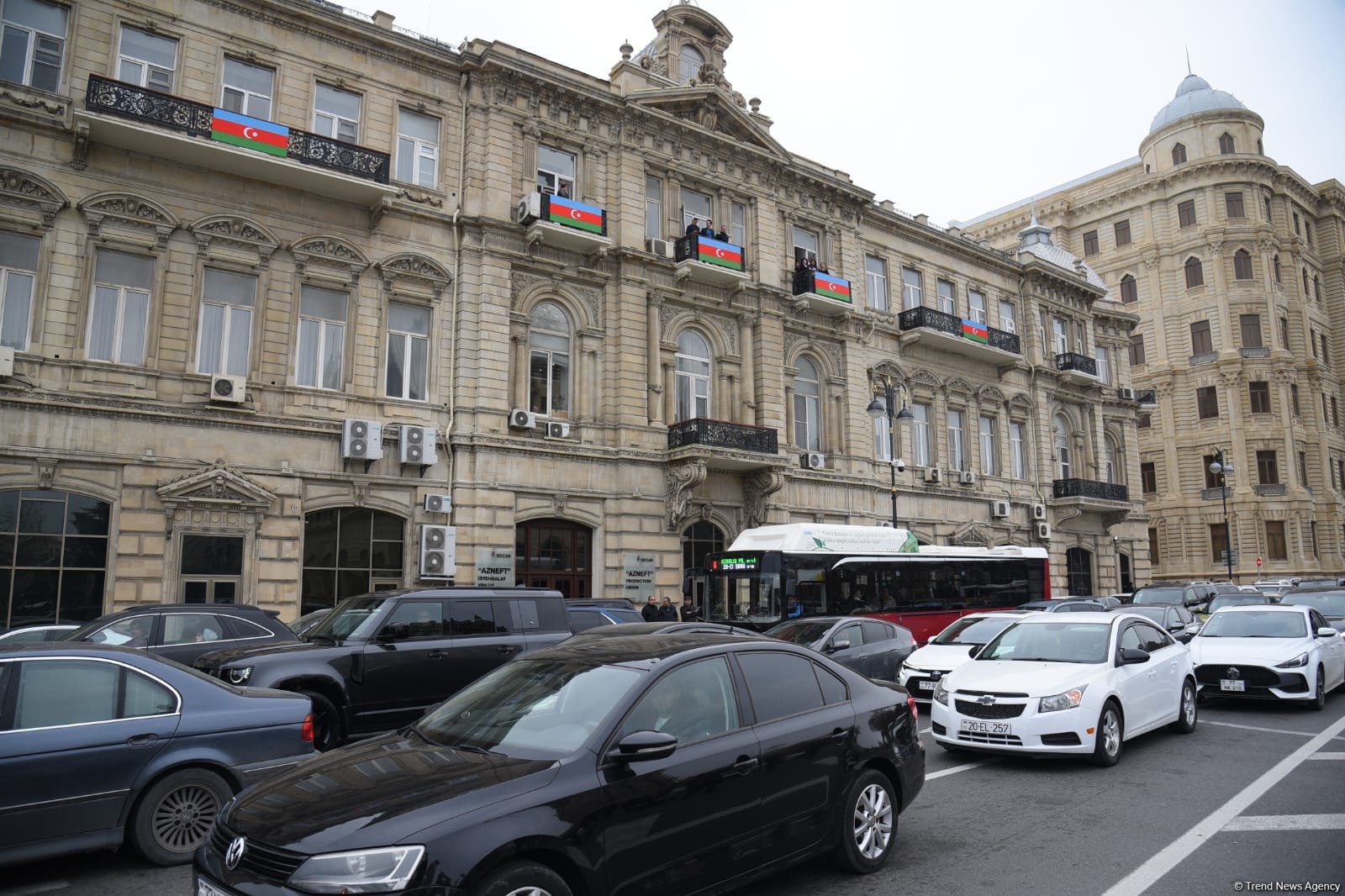 Azerbaijan observes moment of silence for victims of Aktau plane crash (PHOTO/VIDEO)