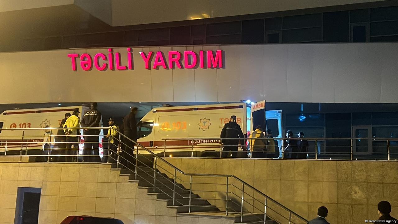 Təyyarə qəzasında yaralanan Azərbaycan vətəndaşları "Yeni Klinika"ya gətirilib (FOTO/VİDEO)