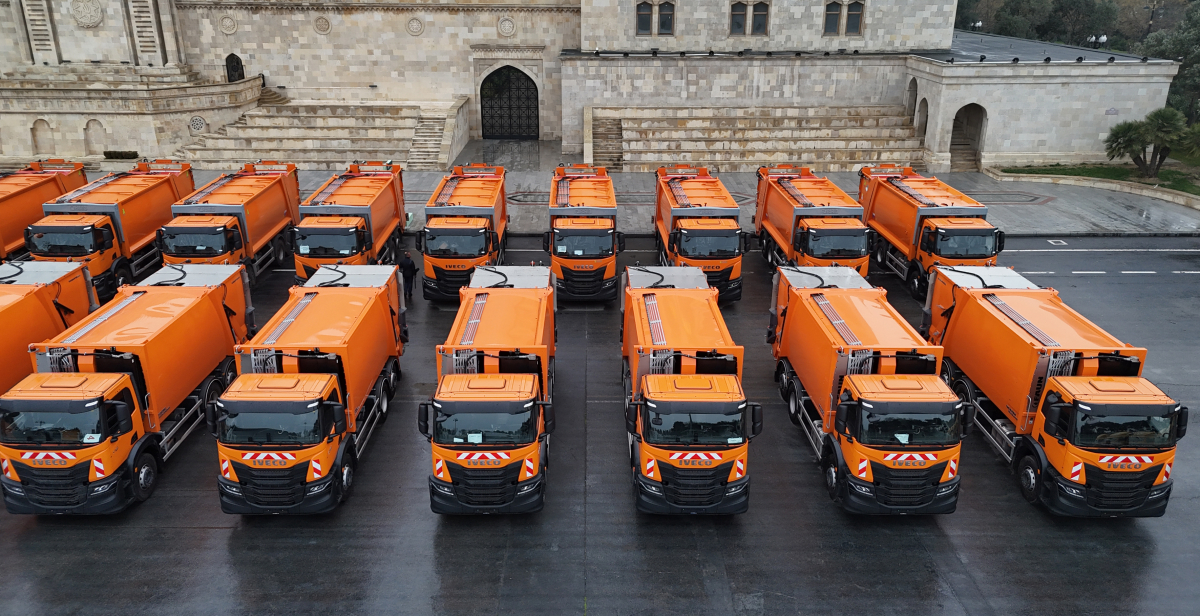 President Ilham Aliyev inspects specialized utility vehicles in Baku (PHOTO/VIDEO)