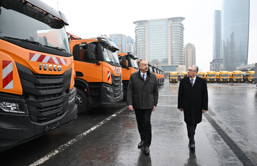 President Ilham Aliyev inspects specialized utility vehicles in Baku (PHOTO/VIDEO)