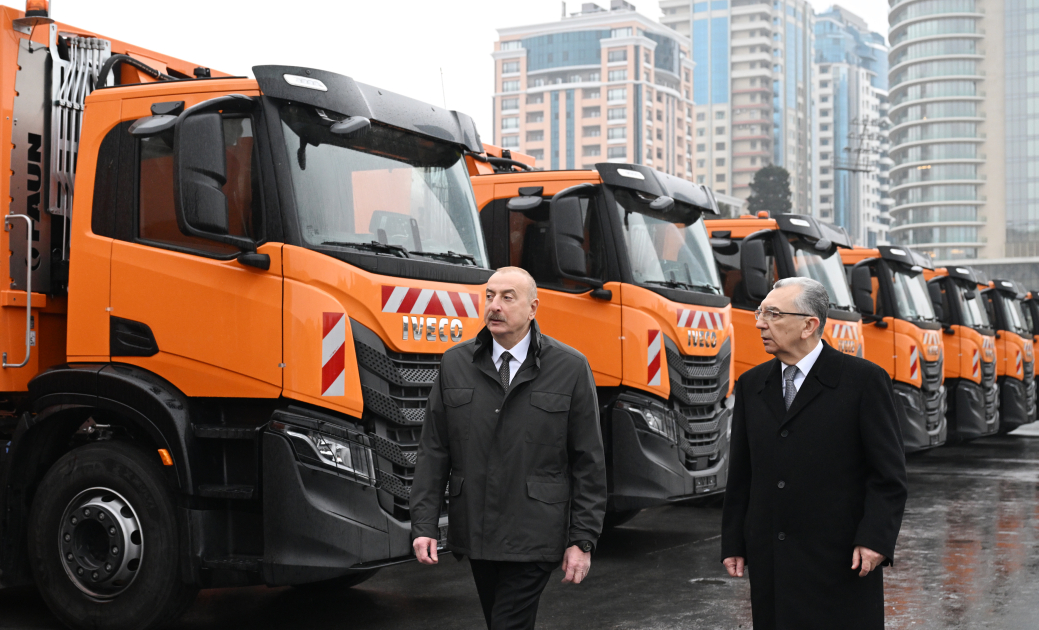 President Ilham Aliyev inspects specialized utility vehicles in Baku (PHOTO/VIDEO)