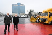 President Ilham Aliyev inspects specialized utility vehicles in Baku (PHOTO/VIDEO)