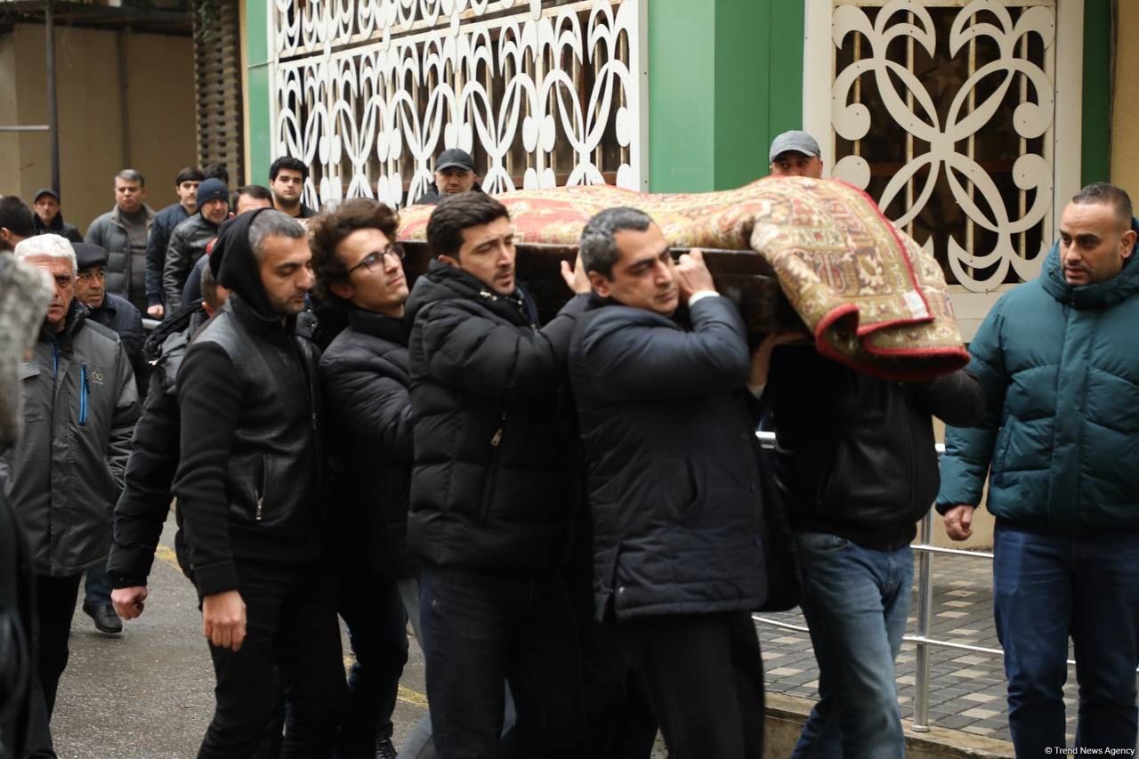 Təyyarə qəzasında həlak olan 13 yaşlı Məhəmmədəli dəfn olundu (FOTO)