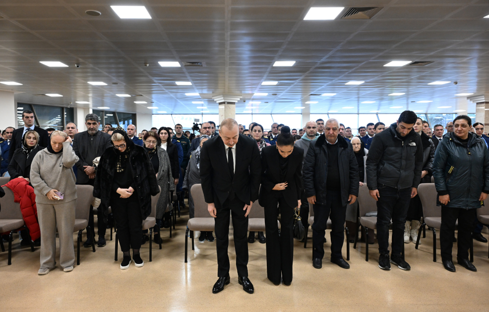 President Ilham Aliyev, First Lady Mehriban Aliyeva attend farewell ceremony for AZAL plane crash crew (PHOTO/VIDEO)