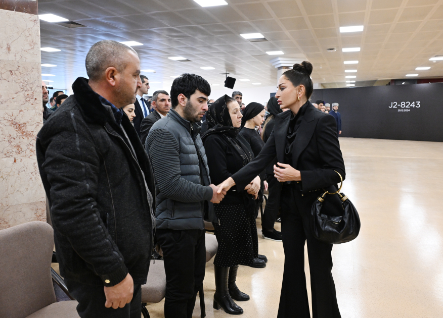 President Ilham Aliyev, First Lady Mehriban Aliyeva attend farewell ceremony for AZAL plane crash crew (PHOTO/VIDEO)