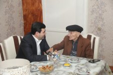 Elnur Rzayev 95 yaşı tamam olan şəhid atasını təbrik edib (FOTO)