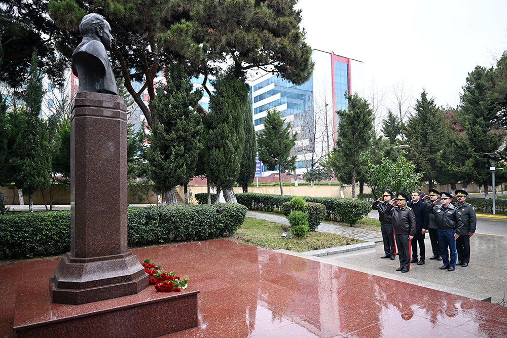 Müdafiə Nazirliyinin rəhbər heyəti bayram ərəfəsində hospitalı ziyarət edib (FOTO/VİDEO)