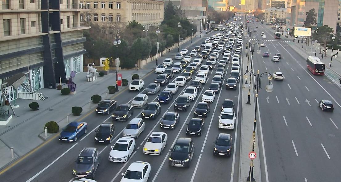 Bakıda bu yollarda tıxac var - SİYAHI (FOTO)