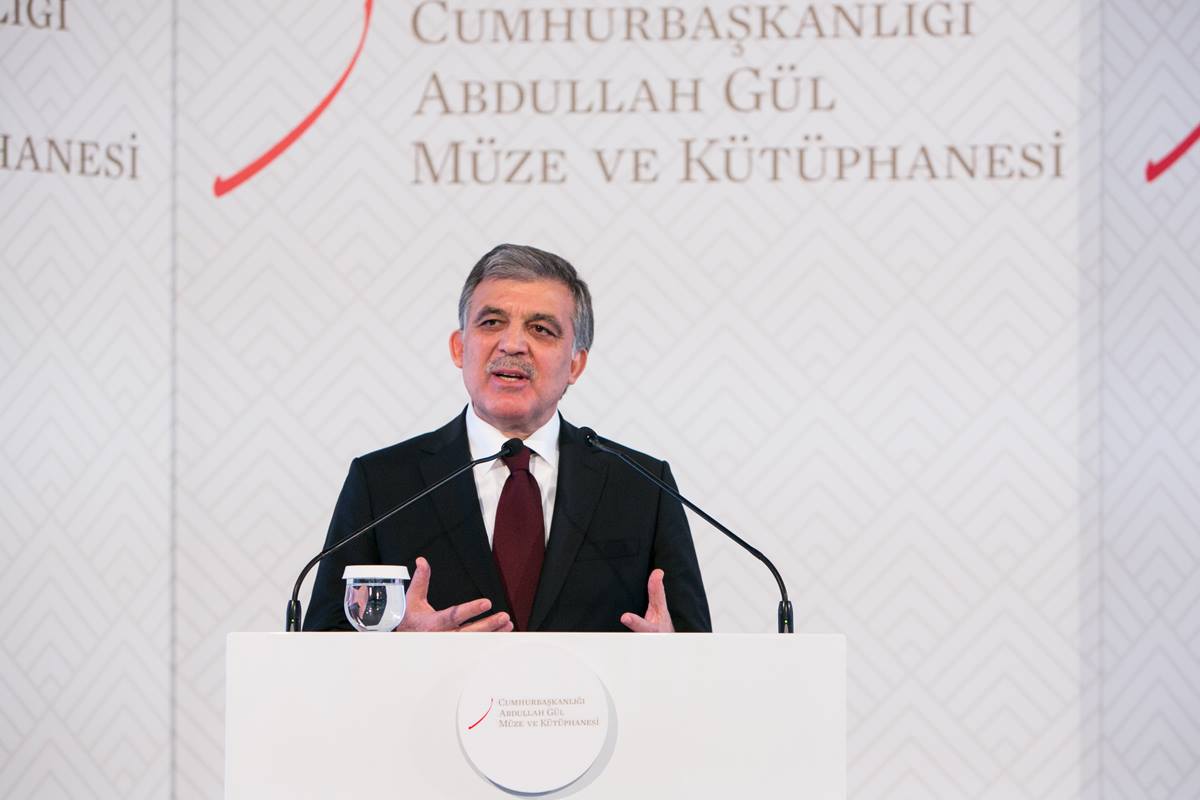 Abdullah Gül Prezident İlham Əliyevə başsağlığı verib