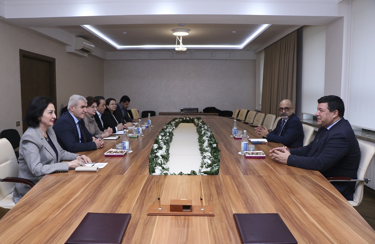 AzMİU ilə Doğu Akdeniz Universiteti arasında əməkdaşlıq memorandumu imzalanıb (FOTO)