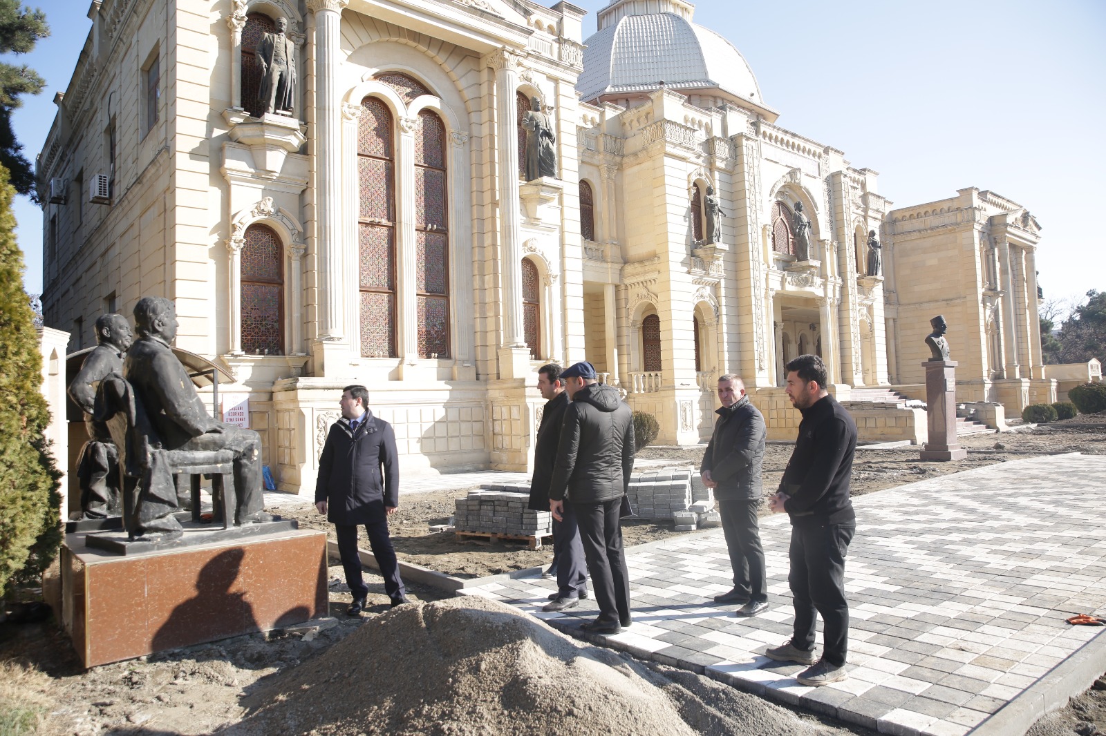 Xaçmaz şəhərində yerləşən Şəxsiyyətlər parkı yenidən qurulur (FOTO)