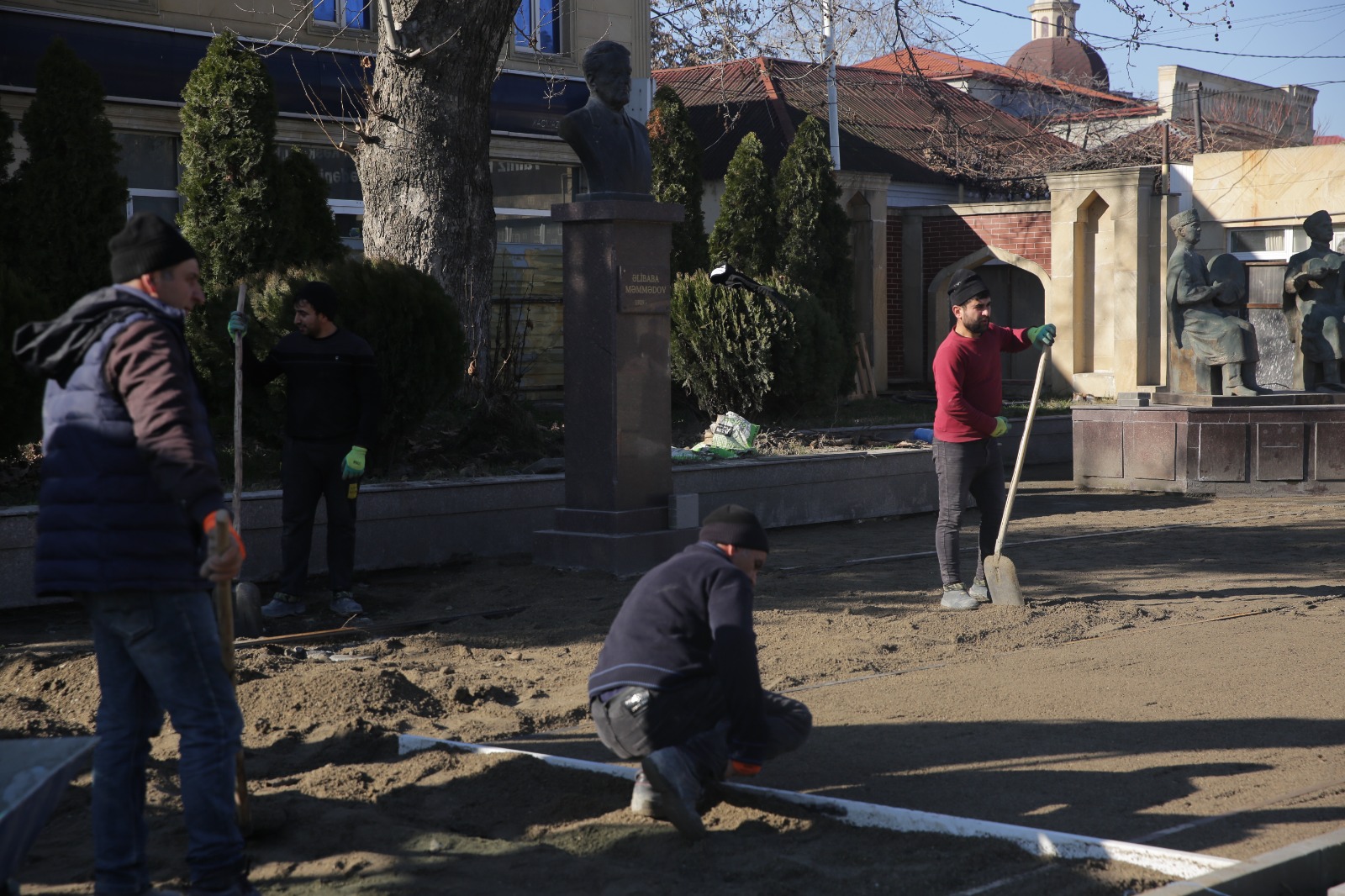 Xaçmaz şəhərində yerləşən Şəxsiyyətlər parkı yenidən qurulur (FOTO)