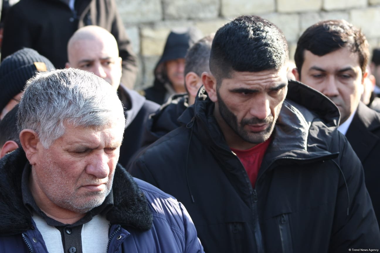 Mərhum şahmatçı Vüqar Həşimovun atası dəfn edildi (FOTO)